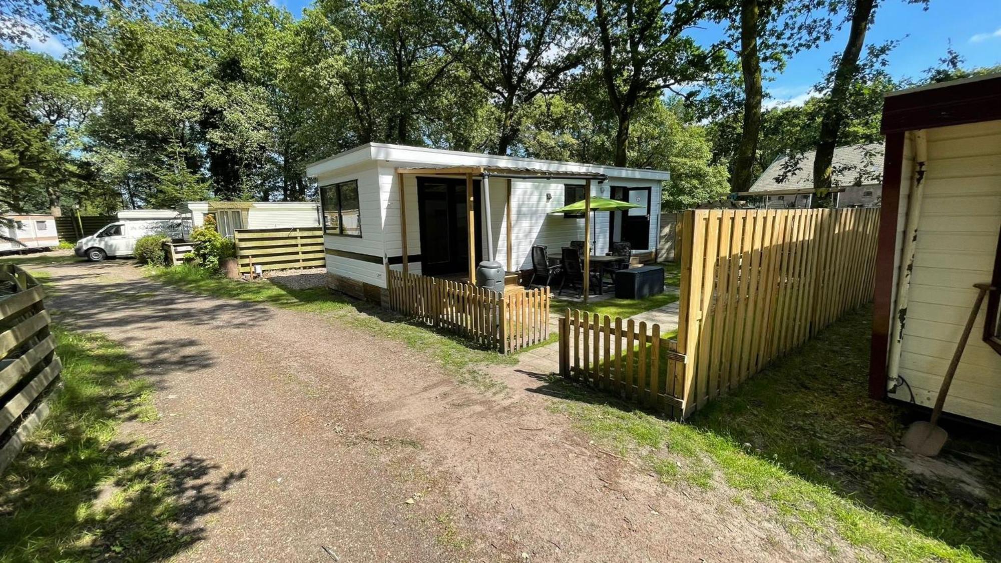 Chalet Kokomo - Gelegen In Bosrijkgebied Van Drenthe Eext Exterior photo